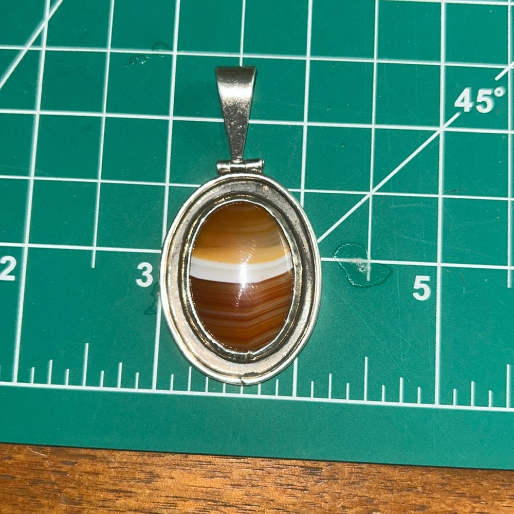 Beautiful Sterling Agate Pendant
